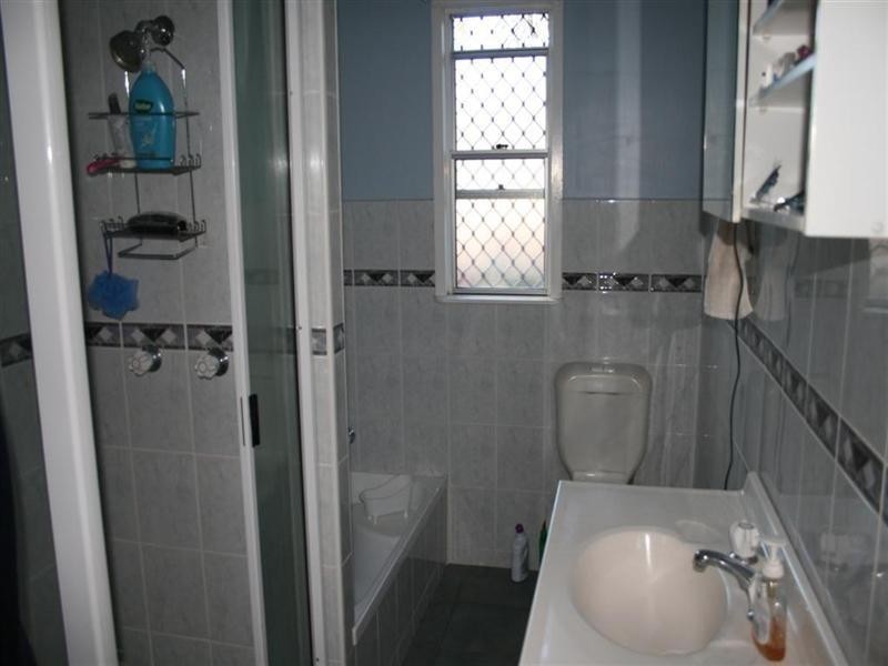 1 Hay Street East, Avenell Heights QLD 4670