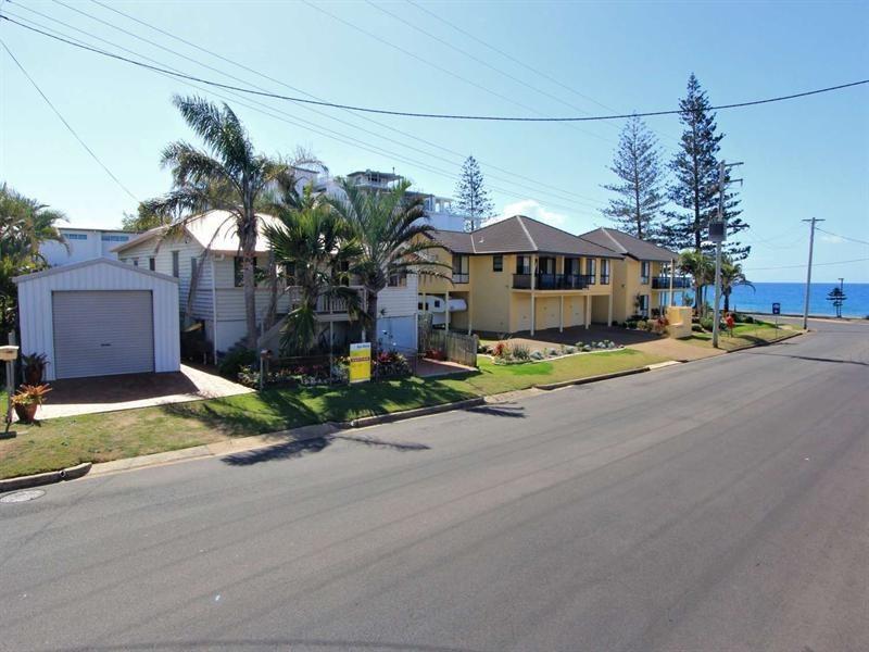 2 Whalley Street, Bargara QLD 4670