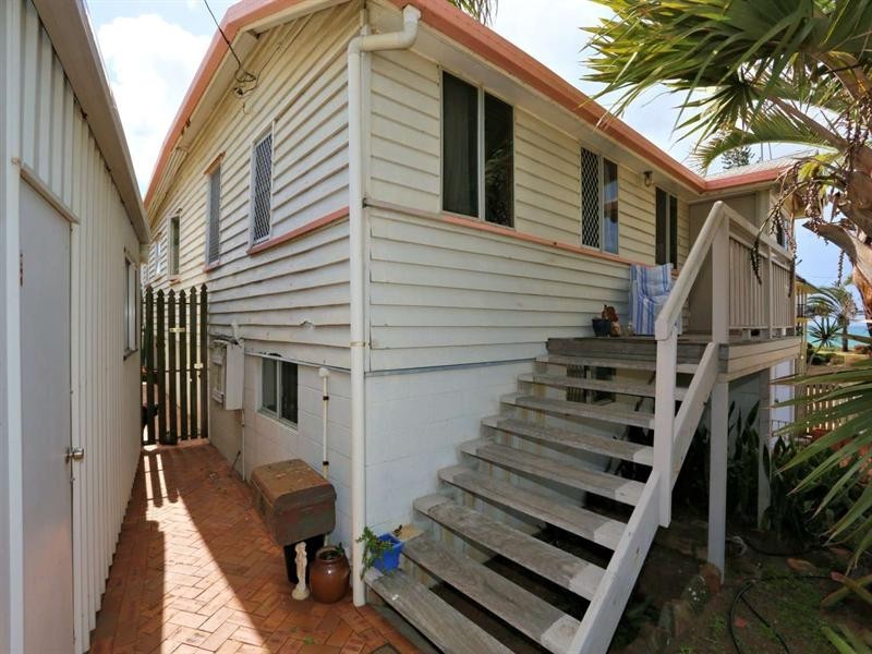2 Whalley Street, Bargara QLD 4670