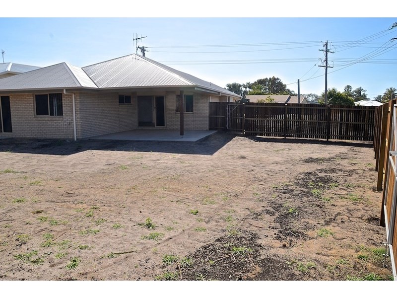 12 Logan Road, Innes Park QLD 4670