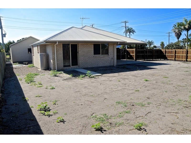 12 Logan Road, Innes Park QLD 4670