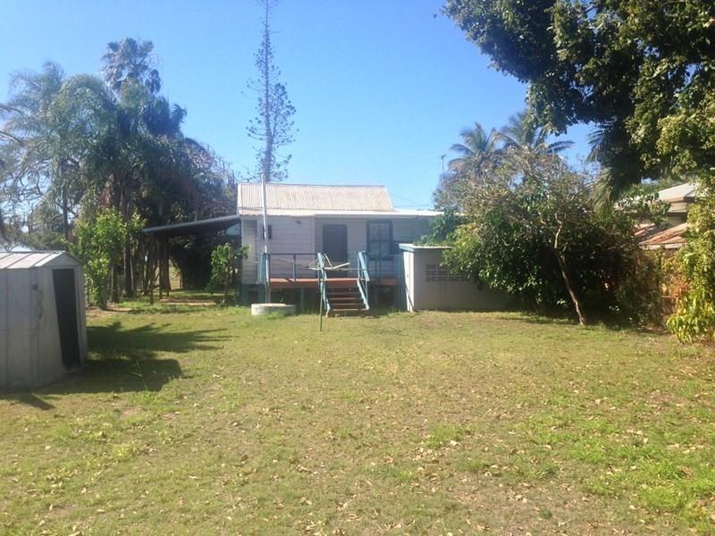 12 Harbour Esplanade, Burnett Heads QLD 4670