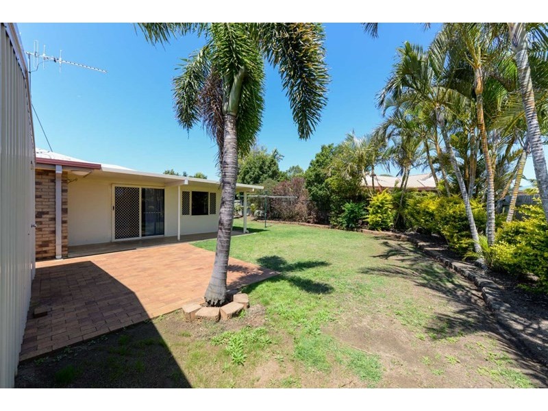 3 Metcalfe Court, Kalkie QLD 4670
