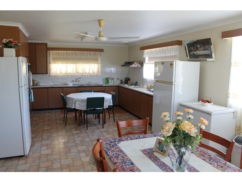 48 St Johns Road, Windermere QLD 4670