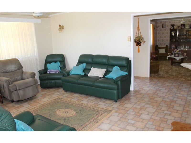 48 St Johns Road, Windermere QLD 4670