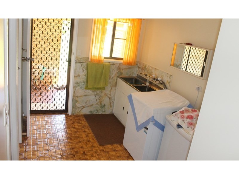 48 St Johns Road, Windermere QLD 4670