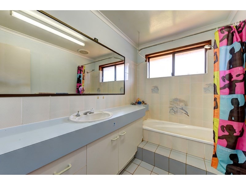 54 Glenview Crescent, Avoca QLD 4670