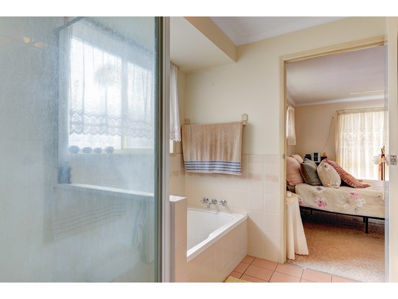 15 Jefferis Street, Bundaberg North QLD 4670