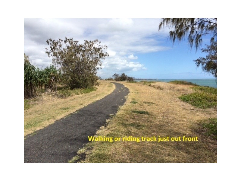 176 Shelley Street, Burnett Heads QLD 4670