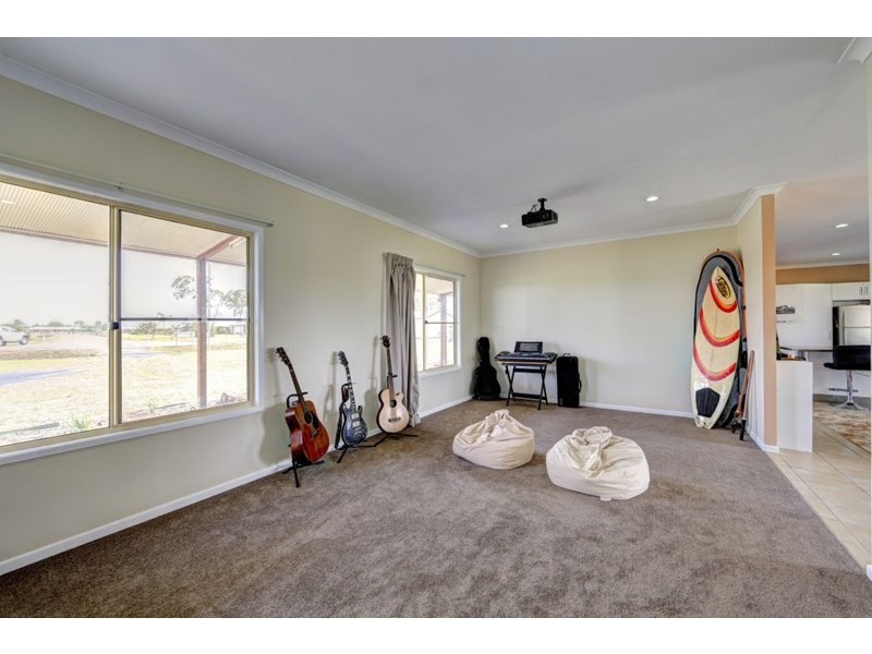 14 Bendidee Court, Branyan QLD 4670