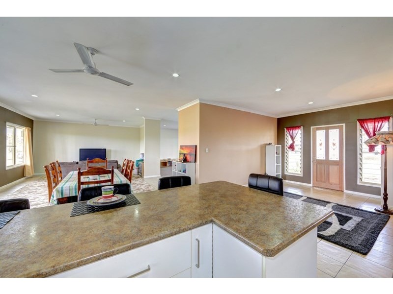 14 Bendidee Court, Branyan QLD 4670