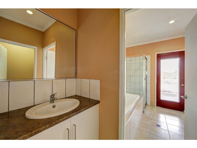 14 Bendidee Court, Branyan QLD 4670