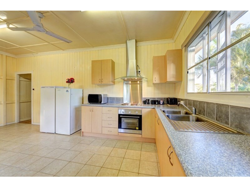 3 Bates Street, Svensson Heights QLD 4670