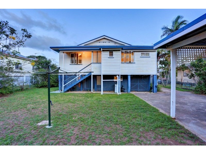 3 Bates Street, Svensson Heights QLD 4670