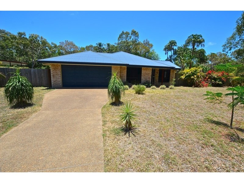 15 Woodlands Lane, Moore Park Beach QLD 4670