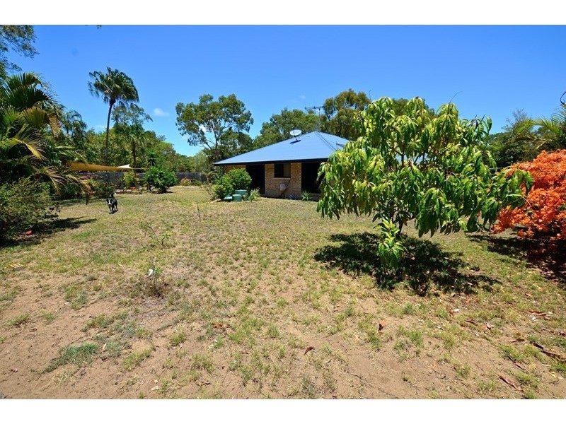 15 Woodlands Lane, Moore Park Beach QLD 4670