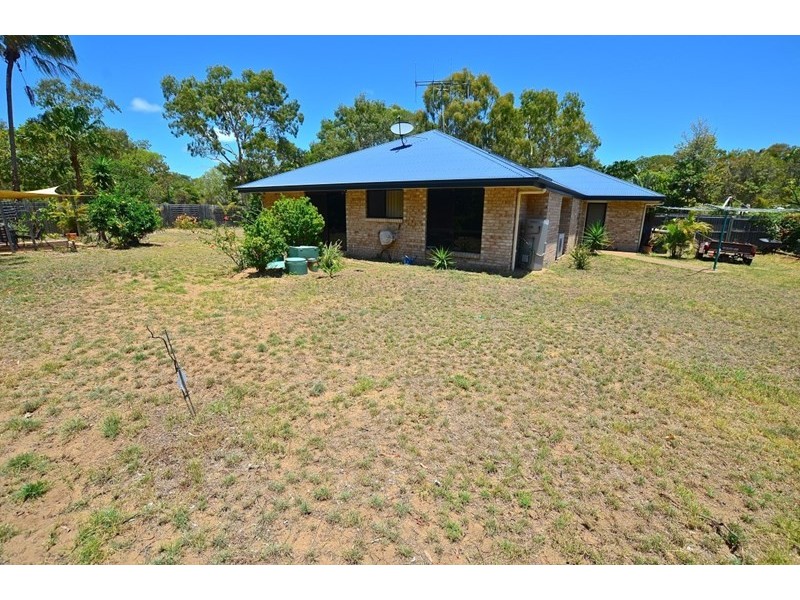 15 Woodlands Lane, Moore Park Beach QLD 4670