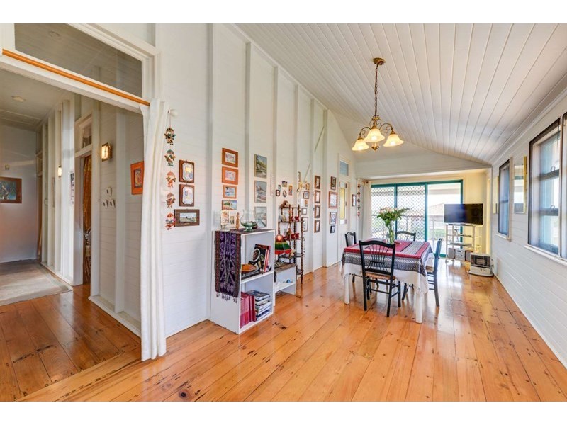 49 Hunter Street, Burnett Heads QLD 4670