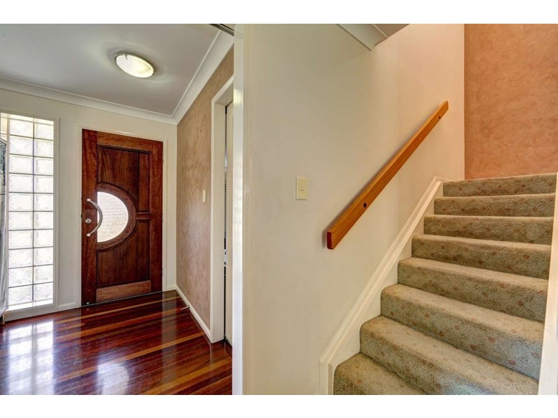 4 Gardiner Court, Avenell Heights QLD 4670