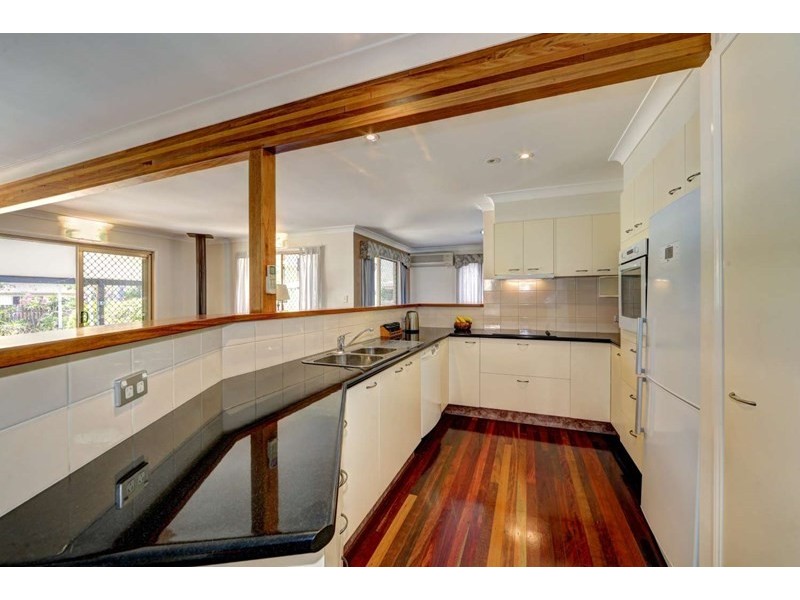 4 Gardiner Court, Avenell Heights QLD 4670