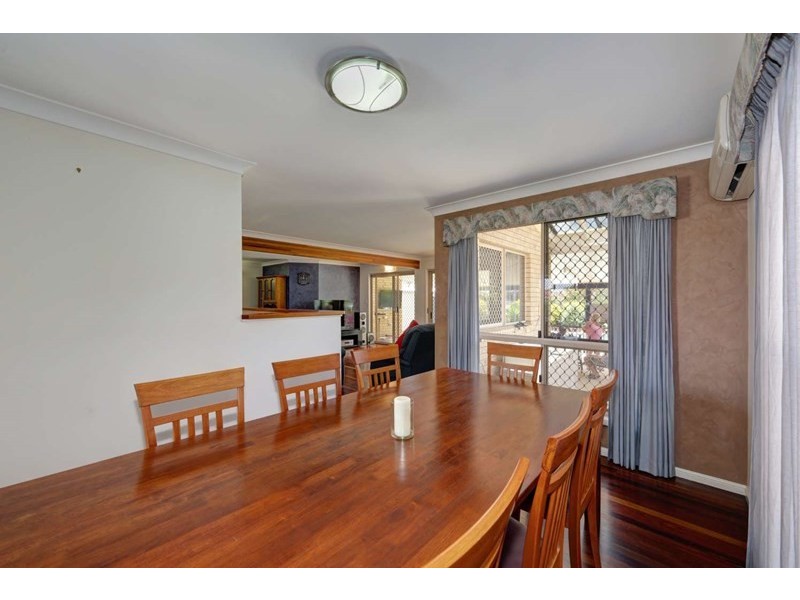 4 Gardiner Court, Avenell Heights QLD 4670