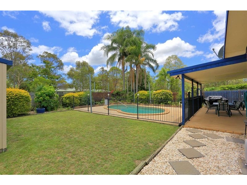 4 Gardiner Court, Avenell Heights QLD 4670