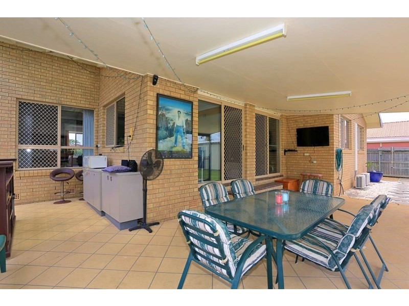 4 Gardiner Court, Avenell Heights QLD 4670