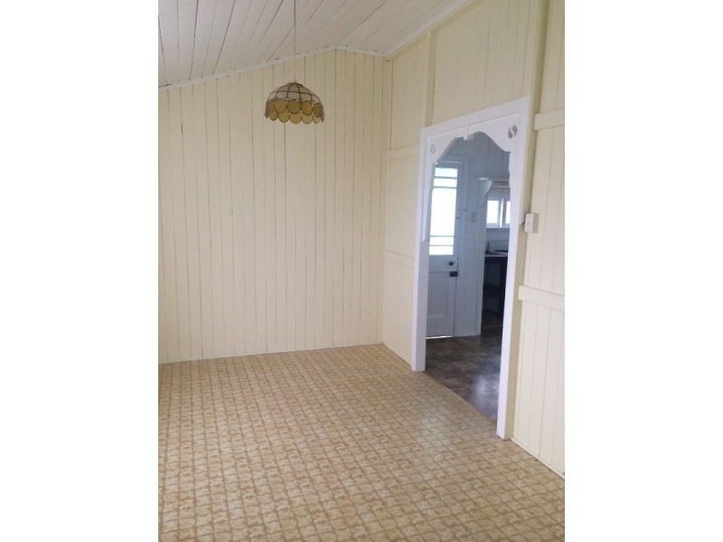 75 Crofton Street, Bundaberg West QLD 4670