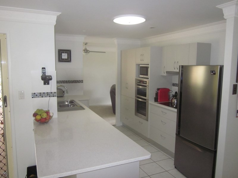 7 Belluna Crescent, Gooburrum QLD 4670