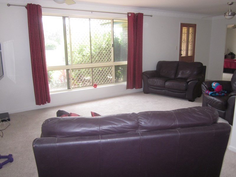 7 Belluna Crescent, Gooburrum QLD 4670