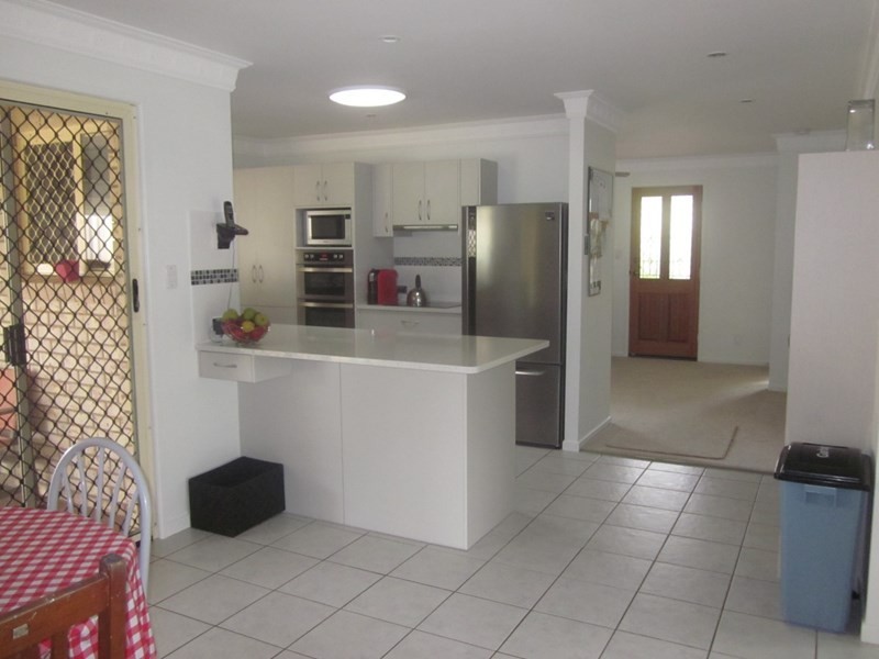 7 Belluna Crescent, Gooburrum QLD 4670