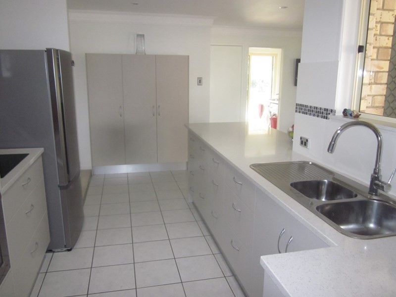 7 Belluna Crescent, Gooburrum QLD 4670