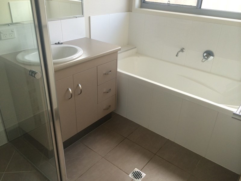 70 Neville Drive, Branyan QLD 4670