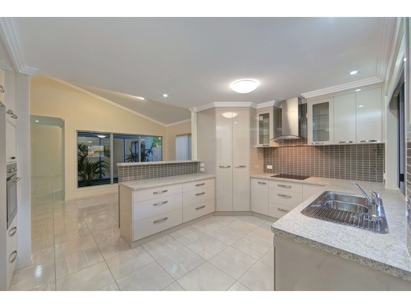 24 Avoca Street, Bundaberg West QLD 4670