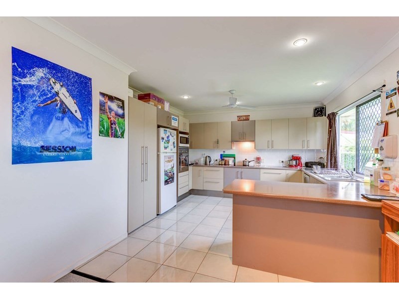 2/158 Byrne Street, Millbank QLD 4670