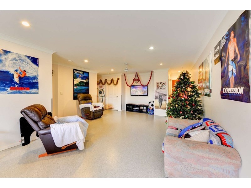 2/158 Byrne Street, Millbank QLD 4670