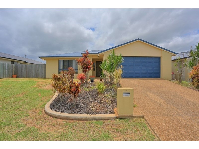 17 Neville Drive, Branyan QLD 4670
