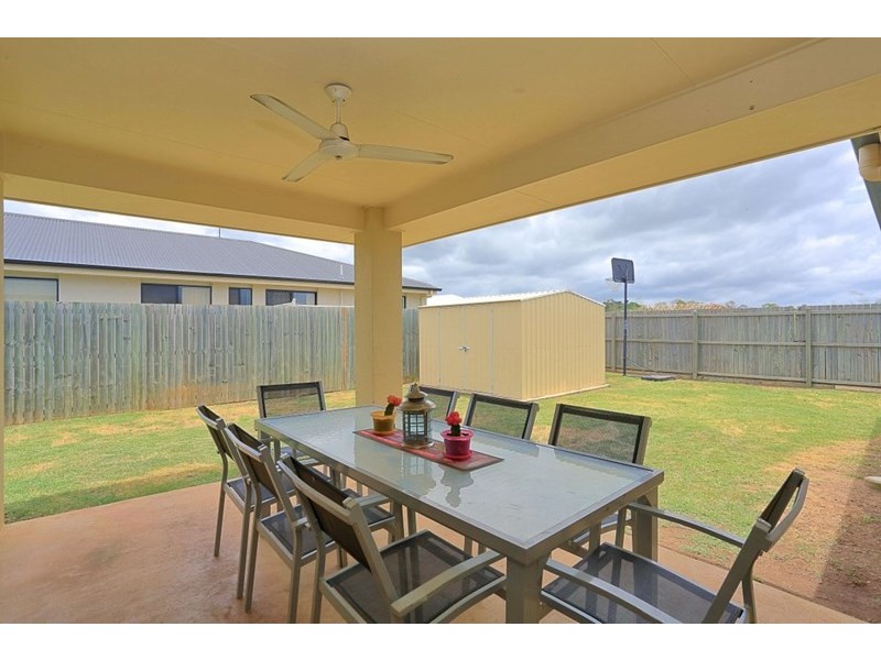 17 Neville Drive, Branyan QLD 4670