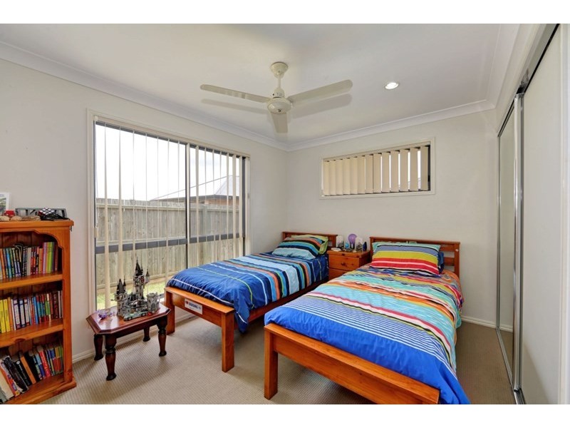 17 Neville Drive, Branyan QLD 4670