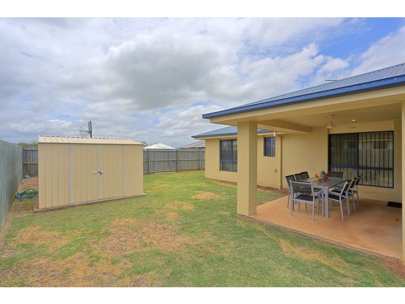 17 Neville Drive, Branyan QLD 4670
