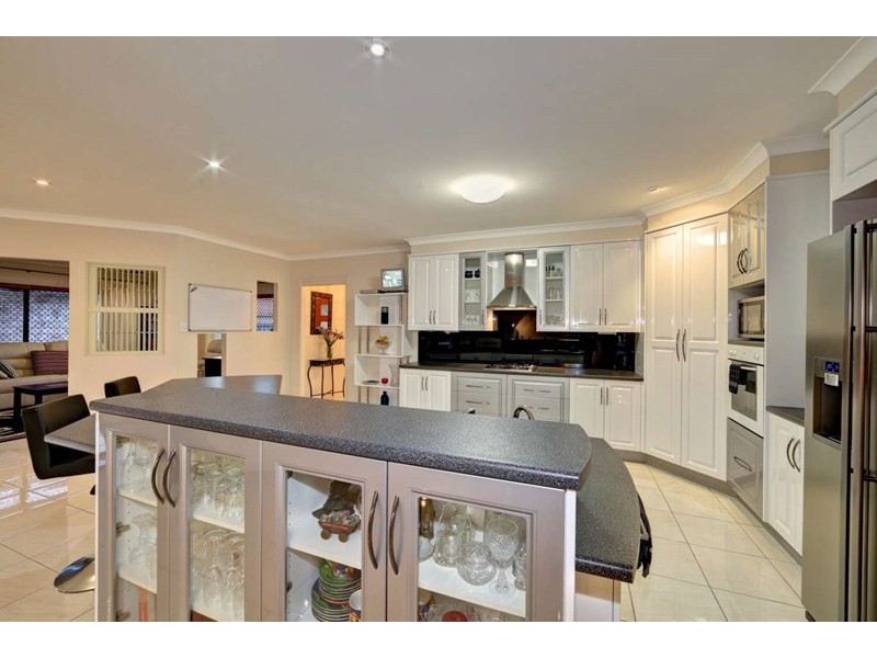 14 Serenity Drive, Kalkie QLD 4670