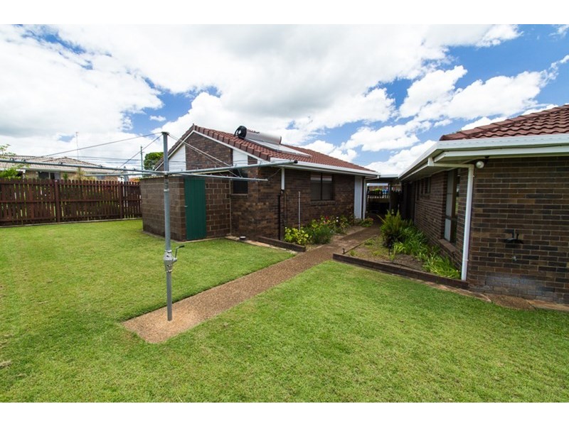 4 Smiths Road, Avoca QLD 4670