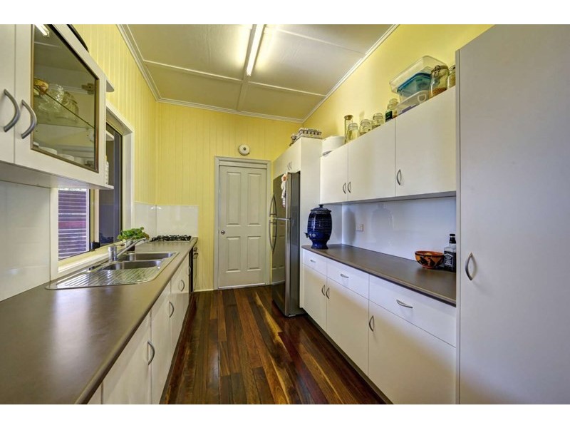 183 Elliott Heads Road, Ashfield QLD 4670