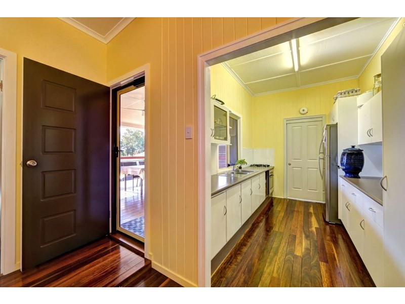 183 Elliott Heads Road, Ashfield QLD 4670