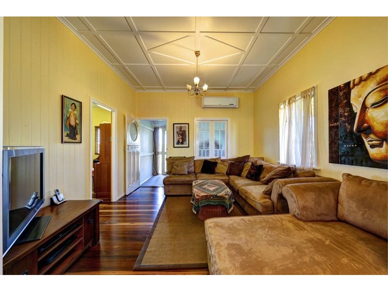 183 Elliott Heads Road, Ashfield QLD 4670