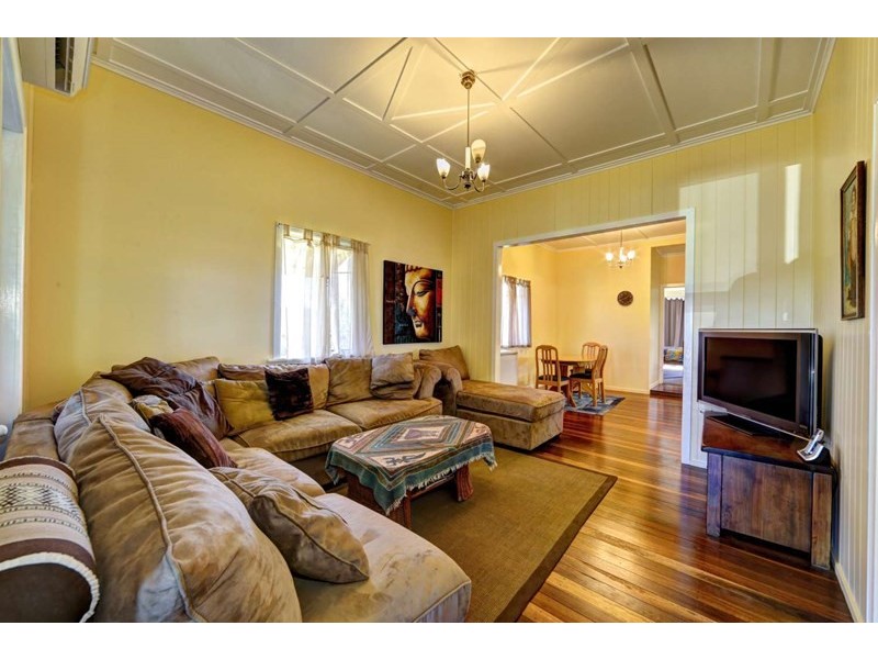 183 Elliott Heads Road, Ashfield QLD 4670