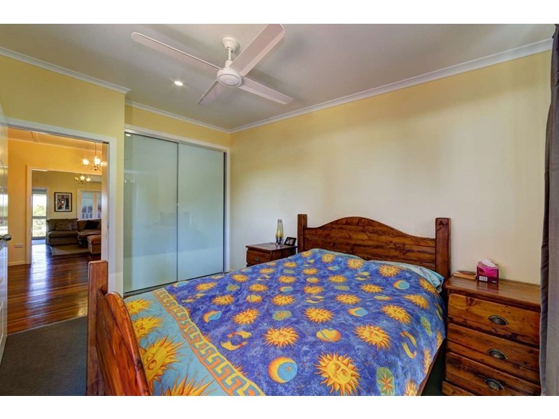 183 Elliott Heads Road, Ashfield QLD 4670