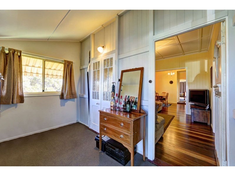 183 Elliott Heads Road, Ashfield QLD 4670