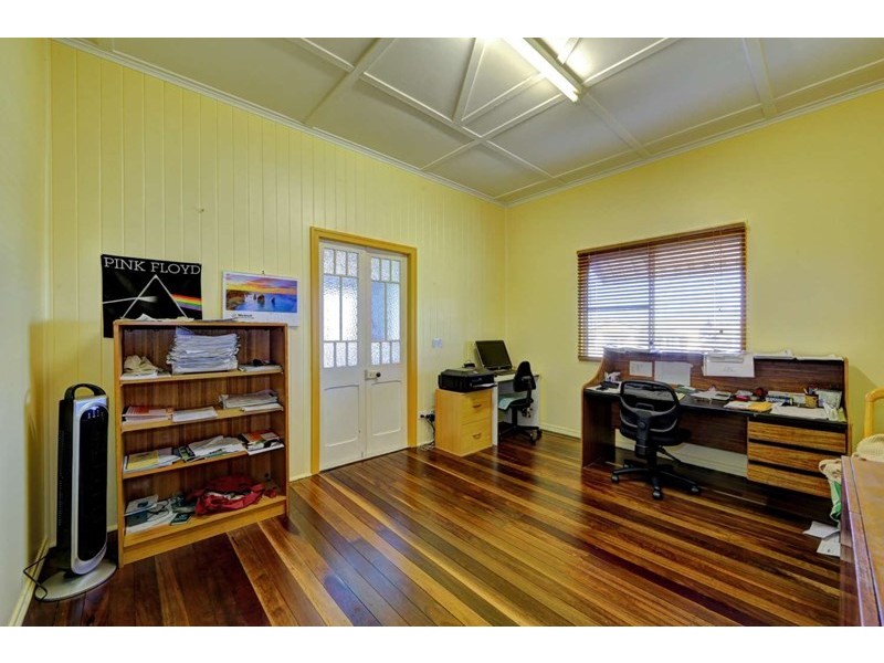 183 Elliott Heads Road, Ashfield QLD 4670