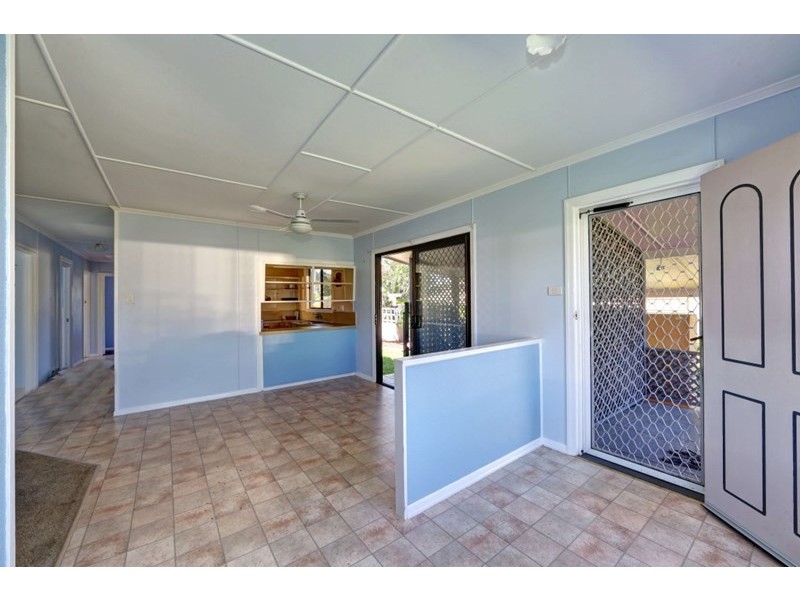 8 Arnold Street, Kepnock QLD 4670